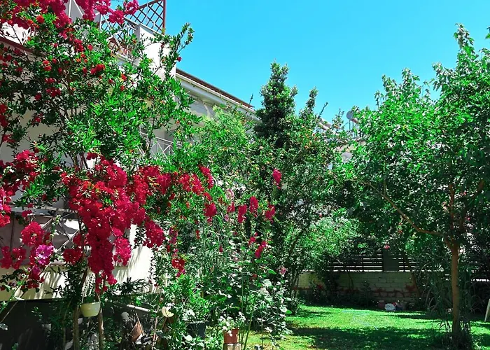 Anthonas House Apartment