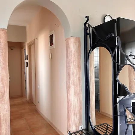 Apartament Anthonas House *