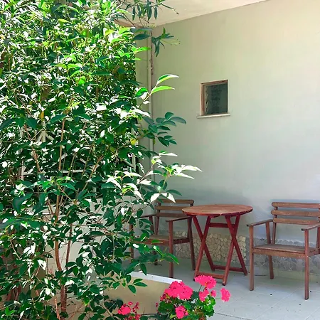 Anthonas House Apartment *