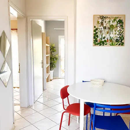 Апартаменты Anthonas House *