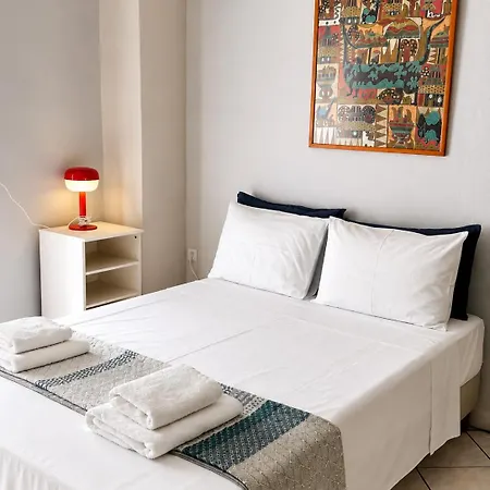 Anthonas House Апартаменты *