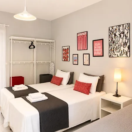 Anthonas House Апартаменты *