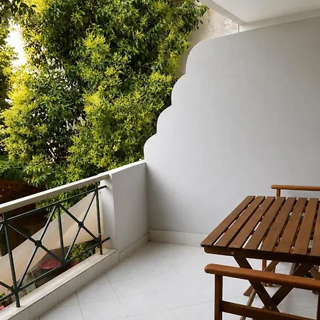 Апартаменты Anthonas House