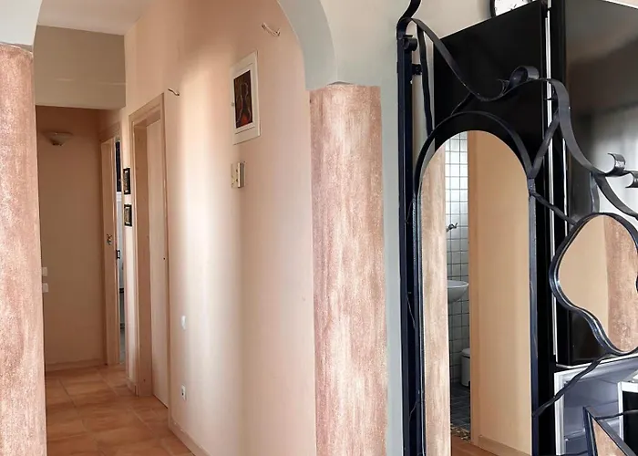 아파트 Anthonas House *