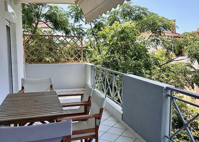 아파트 Anthonas House