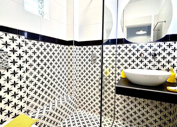 Anthonas House 아파트