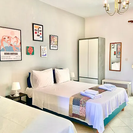 Anthonas House Apartmán *